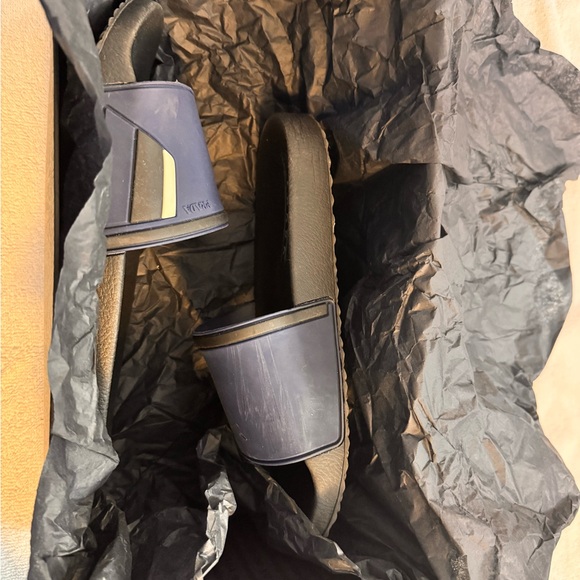 Authentic Prada slides - Picture 13 of 13